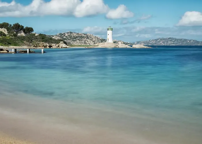11 Centro - Porto Faro Un Tuffo Dove L'acqua E Piu Blu Палау